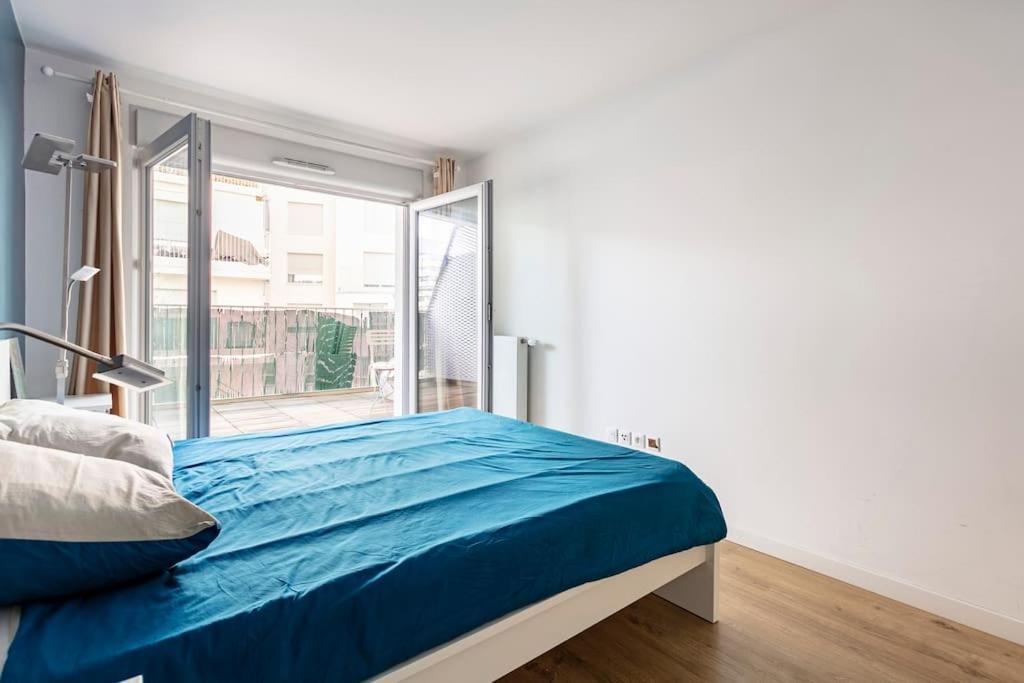 Grand Appartement , Paris La Defense Arena, 50 Metres De La Gare, 15 Min Champs Elysees Nanterre Eksteriør bilde
