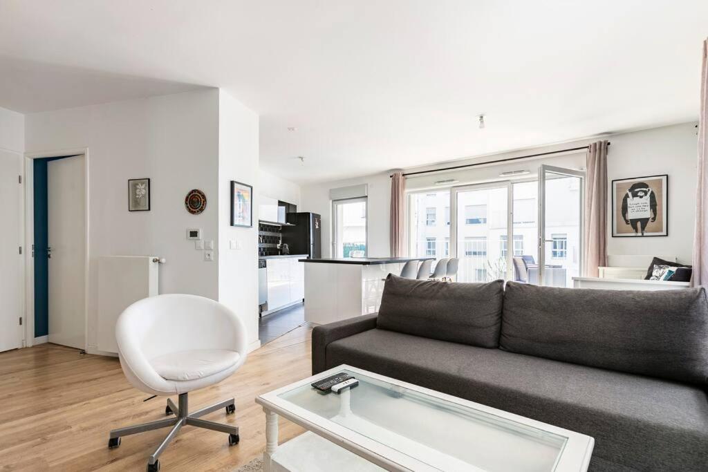 Grand Appartement , Paris La Defense Arena, 50 Metres De La Gare, 15 Min Champs Elysees Nanterre Eksteriør bilde