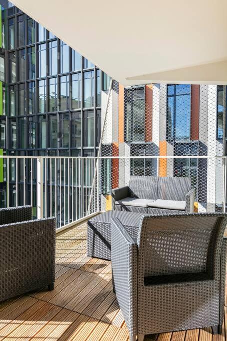 Grand Appartement , Paris La Defense Arena, 50 Metres De La Gare, 15 Min Champs Elysees Nanterre Eksteriør bilde